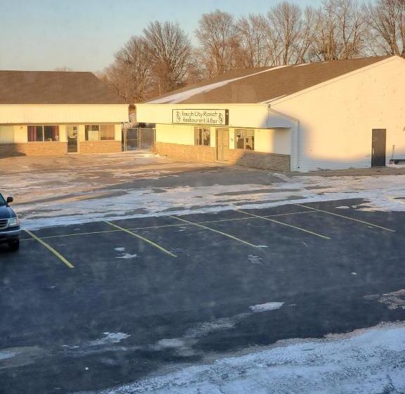 汽车旅馆 Super 7 Inn Tecumseh