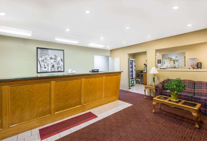 فندق على الطريق Super 8 By Wyndham Chanute