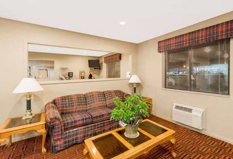 Мотель Super 8 By Wyndham Chanute