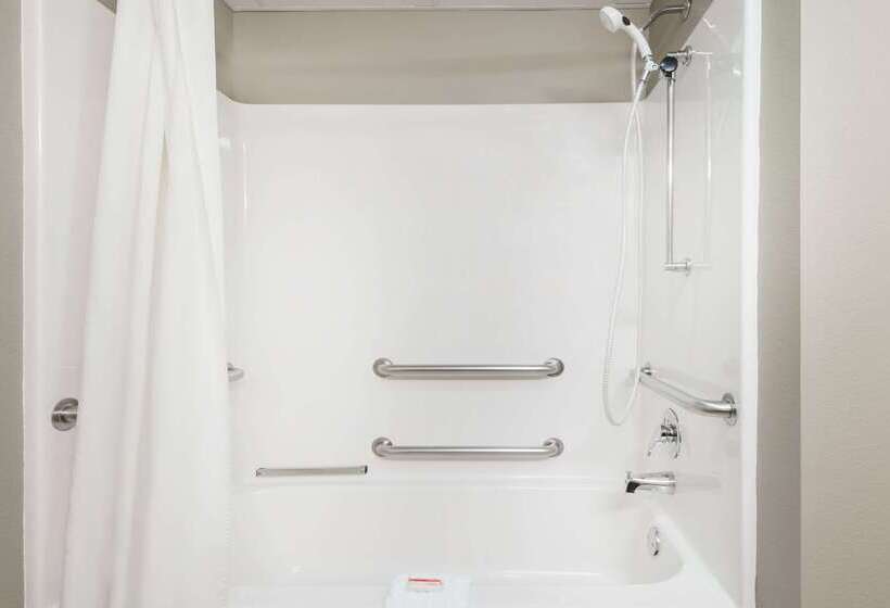 فندق على الطريق Super 8 By Wyndham Chanute