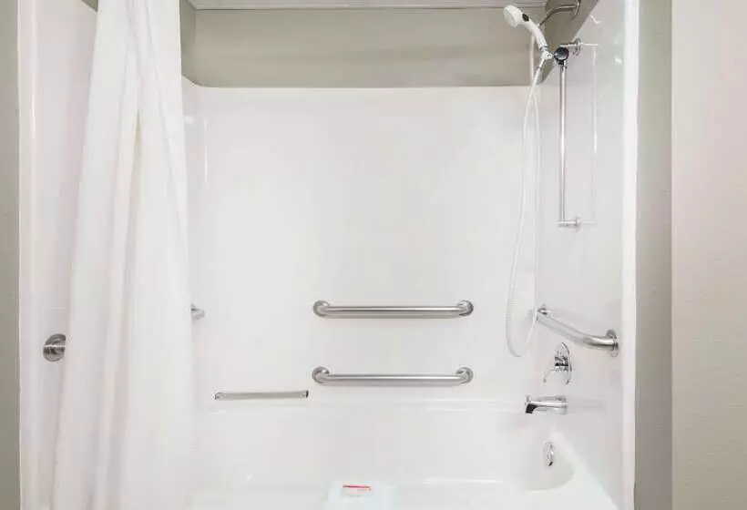 Мотель Super 8 By Wyndham Chanute