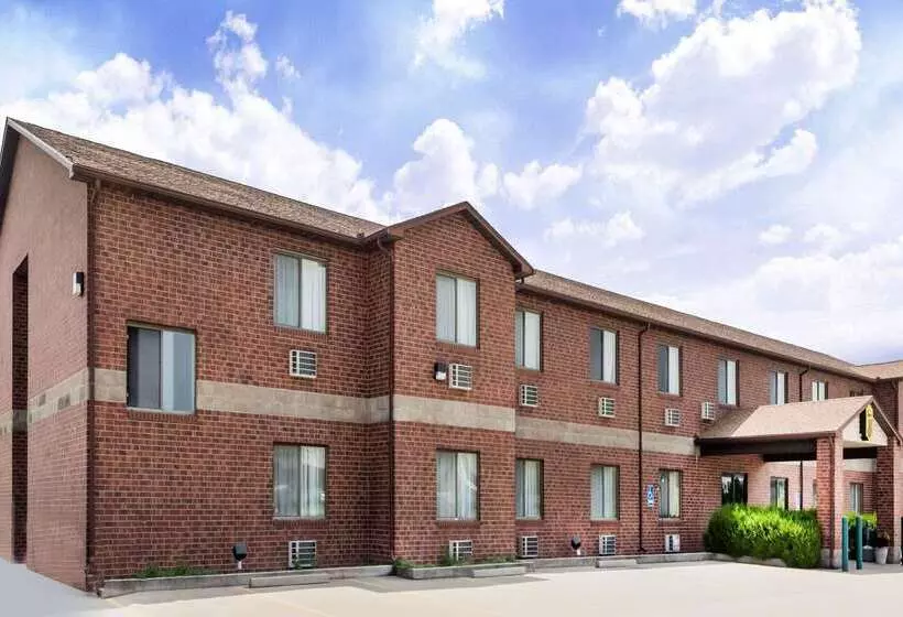 Мотель Super 8 By Wyndham Chanute