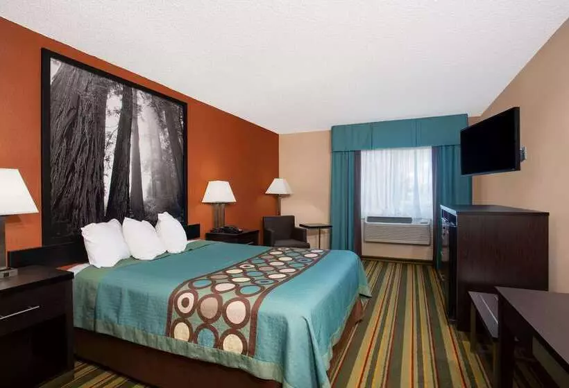 汽车旅馆  Super 8 By Wyndham Chico