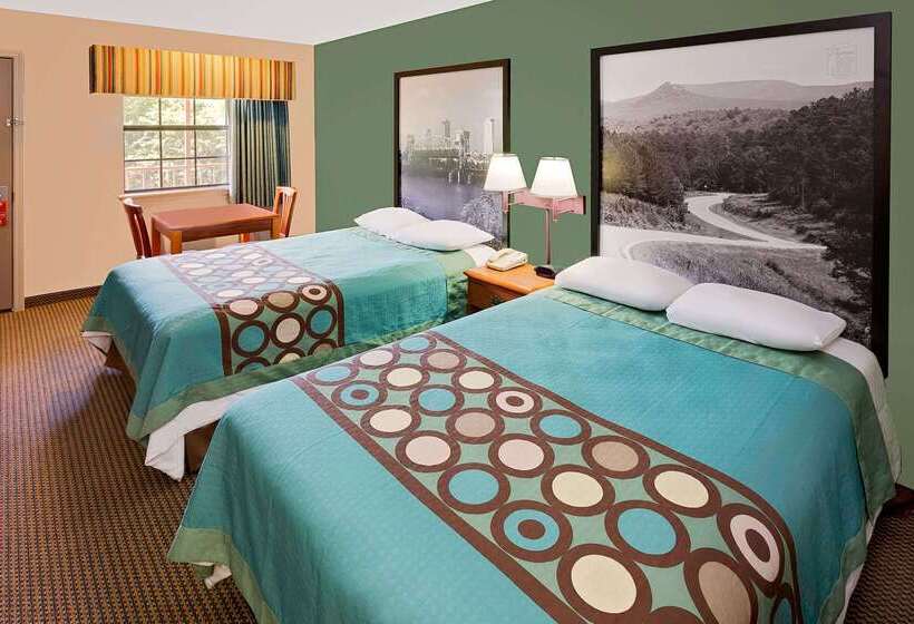 فندق على الطريق Super 8 By Wyndham Hazen