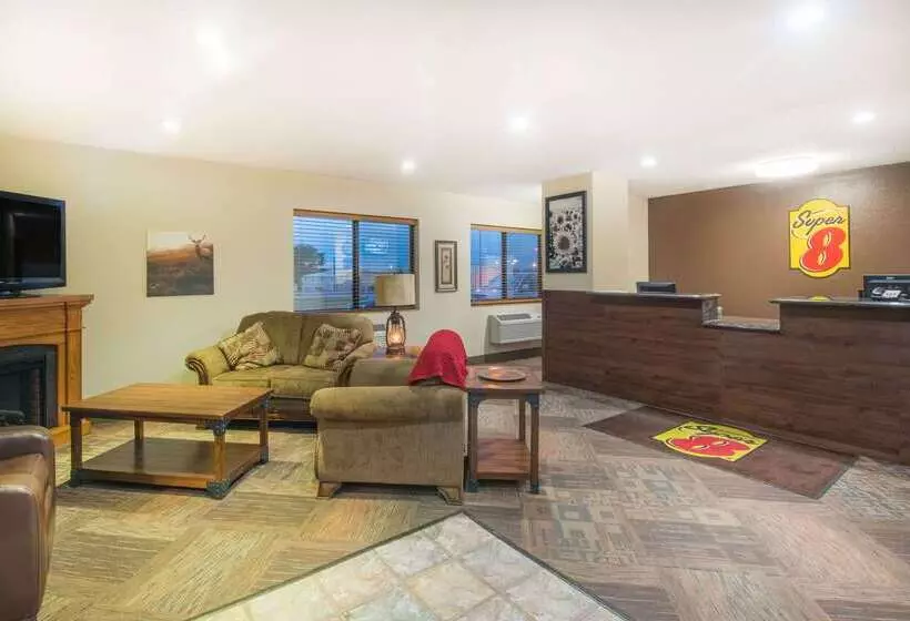 مُتل Super 8 By Wyndham Jamestown