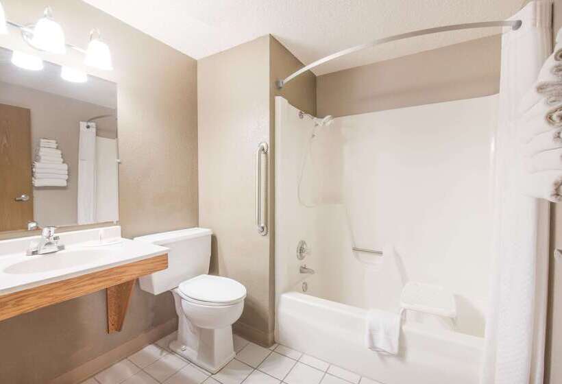 Motel Super 8 By Wyndham Jamestown