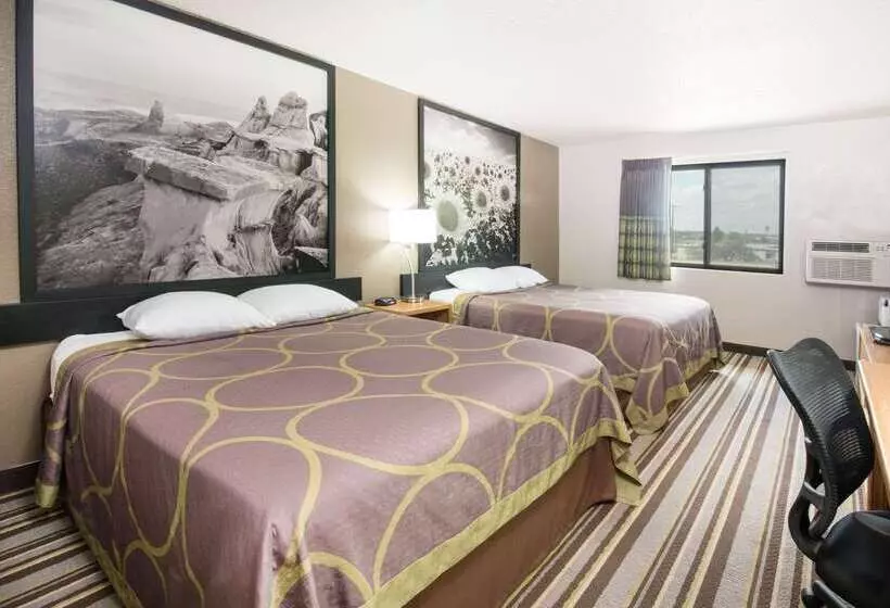 مُتل Super 8 By Wyndham Jamestown