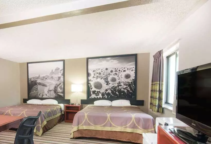 مُتل Super 8 By Wyndham Jamestown