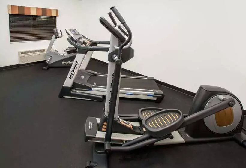 汽车旅馆 Super 8 By Wyndham Three Rivers