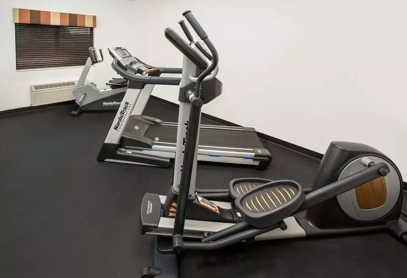 汽车旅馆 Super 8 By Wyndham Three Rivers