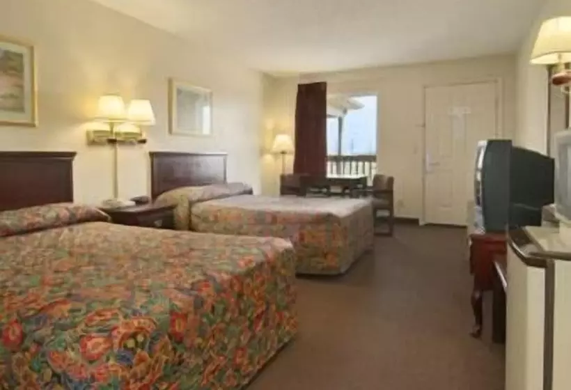 فندق على الطريق Super 8 By Wyndham Whiteville