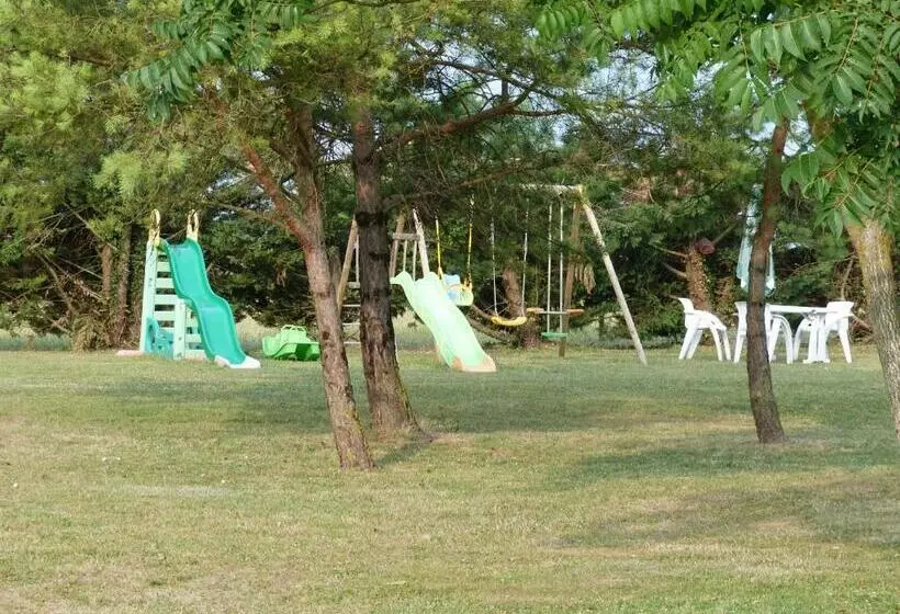 Aamiaismajoitus (B&B) Chambre D'hôtes Les 3 Moulins