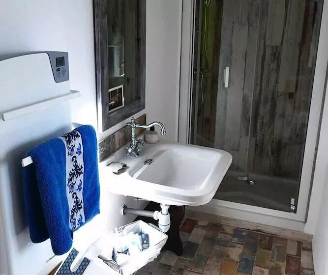 Aamiaismajoitus (B&B) Chambres D Hotes A L Ombre Du Saule