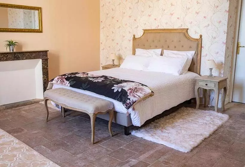 Aamiaismajoitus (B&B) L écrin De L Orb