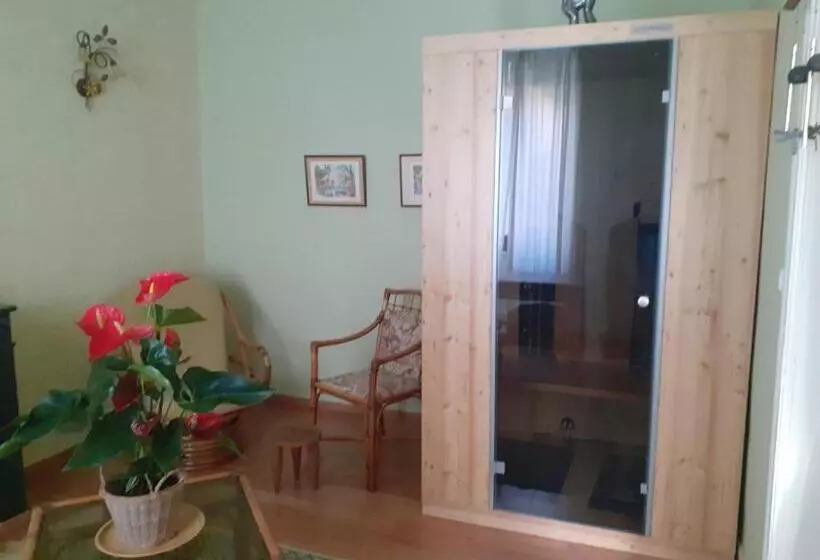 Aamiaismajoitus (B&B) L écrin De L Orb