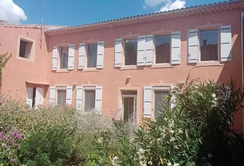 Aamiaismajoitus (B&B) L écrin De L Orb