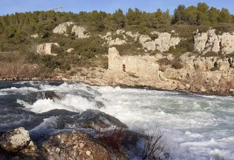 Aamiaismajoitus (B&B) L écrin De L Orb