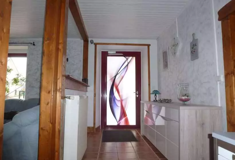 Aamiaismajoitus (B&B) Les Cigales Chambre D Hote