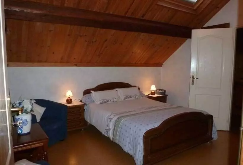 Aamiaismajoitus (B&B) Les Cigales Chambre D Hote