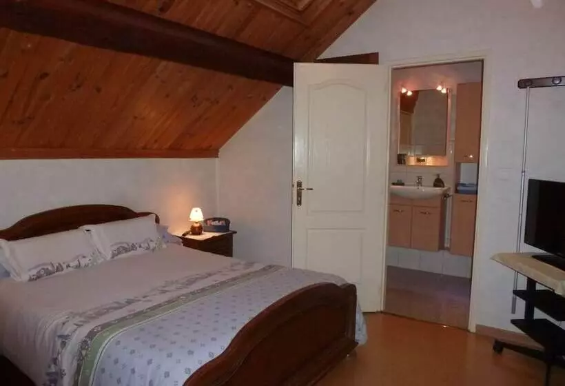 Aamiaismajoitus (B&B) Les Cigales Chambre D Hote