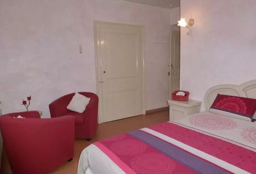 Aamiaismajoitus (B&B) Les Cigales Chambre D Hote