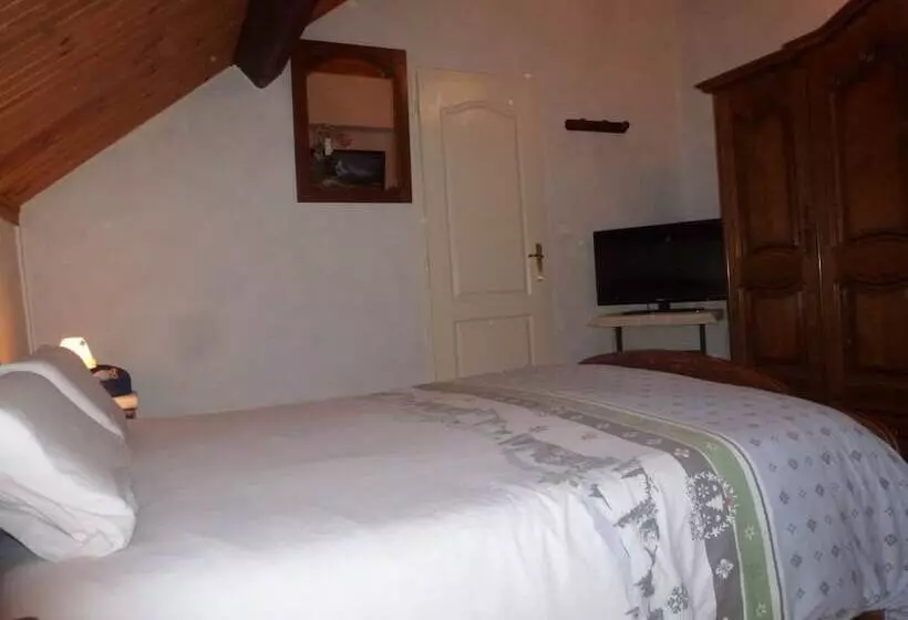 Aamiaismajoitus (B&B) Les Cigales Chambre D Hote