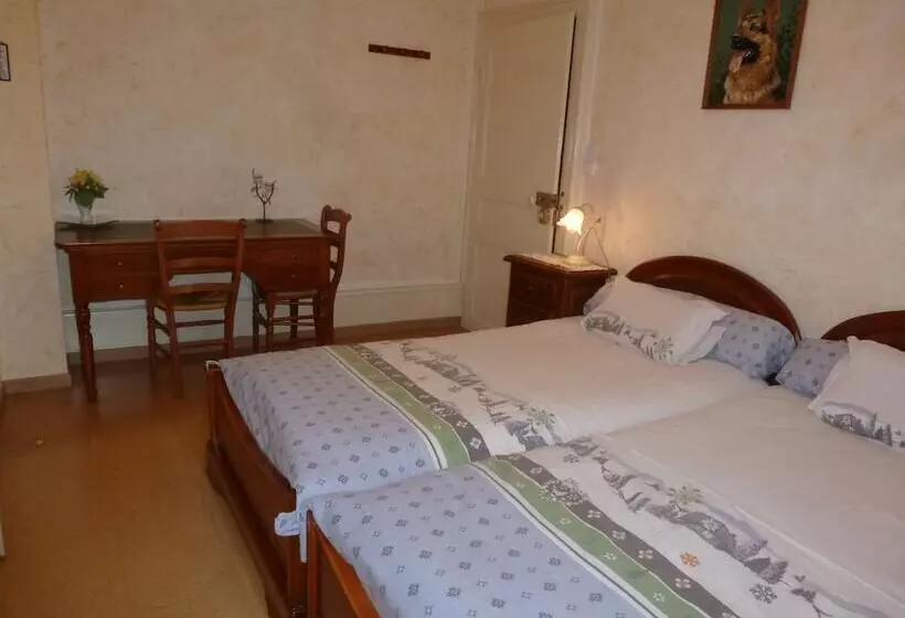 Aamiaismajoitus (B&B) Les Cigales Chambre D Hote