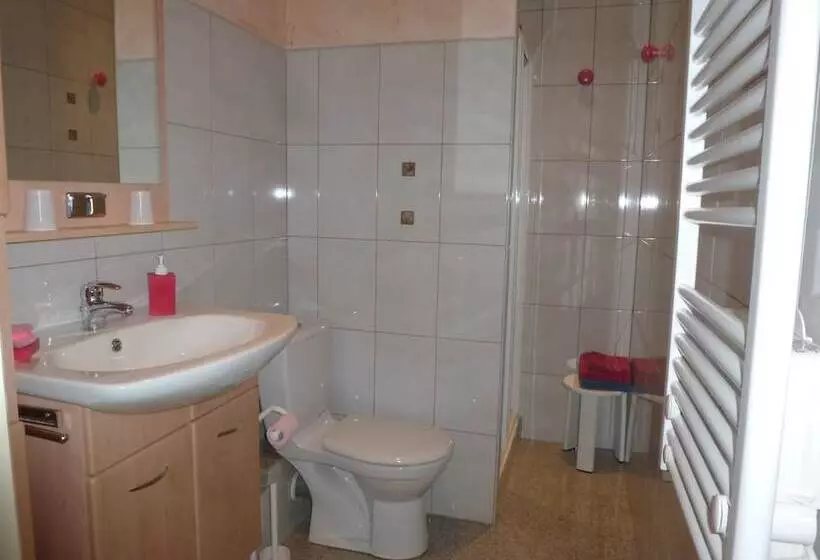 Aamiaismajoitus (B&B) Les Cigales Chambre D Hote