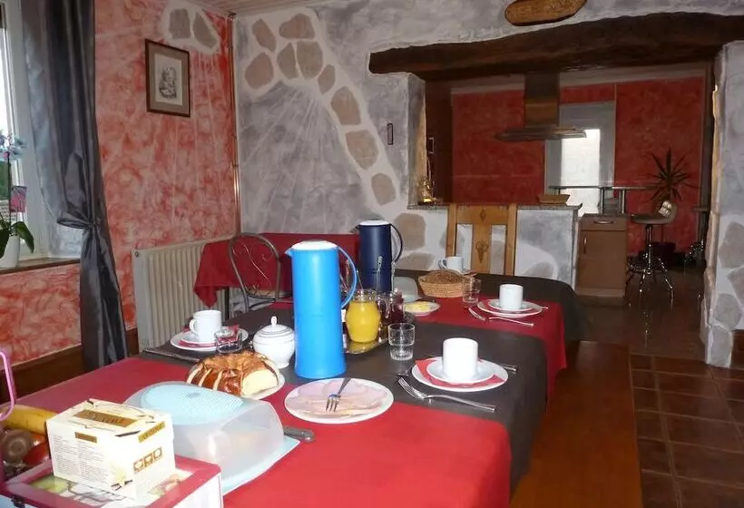 Aamiaismajoitus (B&B) Les Cigales Chambre D Hote
