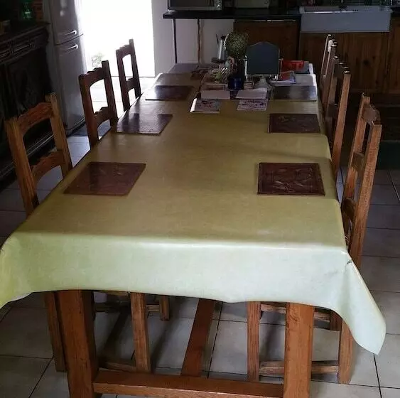 ベッドアンドブレックファースト Les Tisserands