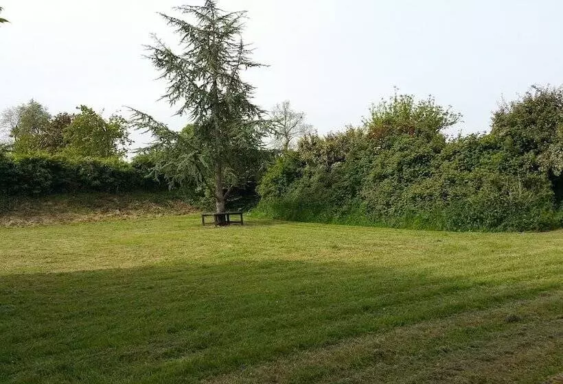 ベッドアンドブレックファースト Les Tisserands