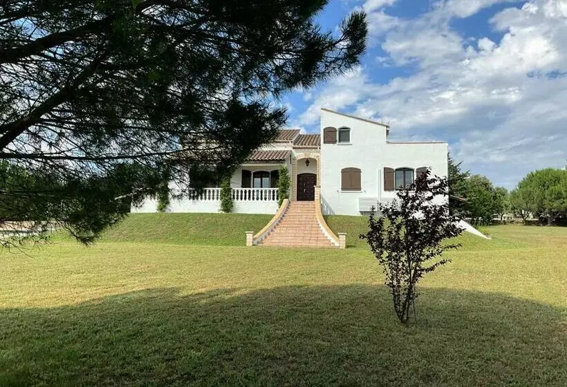 Aamiaismajoitus (B&B) Number9