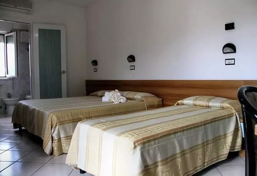 簡易ホテル Albergo Excelsior