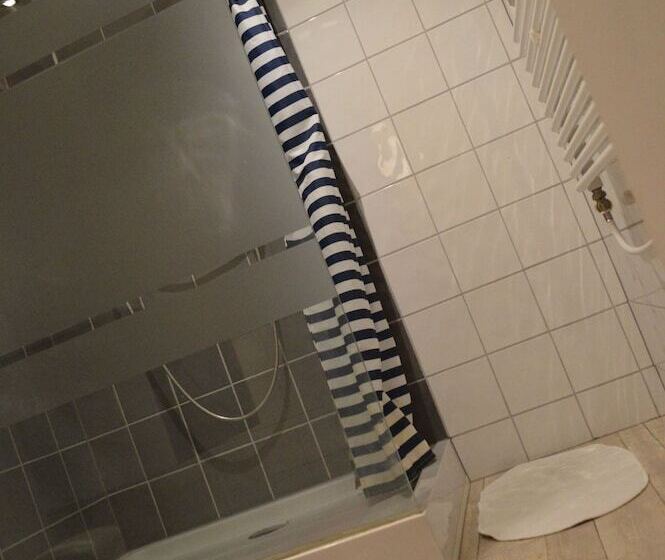 בית מלון כפרי Camping Le Petit Lion Lodges Bois