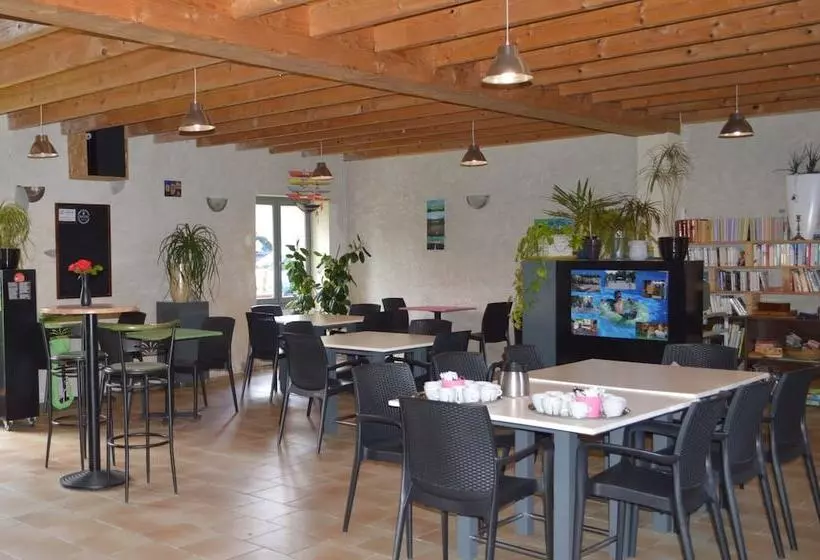 Hotelli Camping Le Petit Lion   Lodges Bois