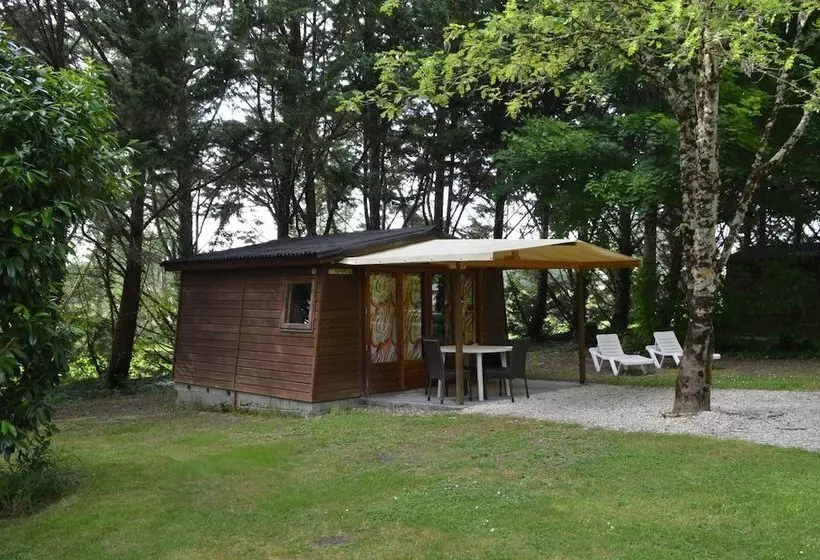Hotelli Camping Le Petit Lion   Lodges Bois