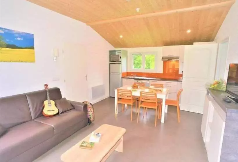 Hotelli Camping Le Val De Landrouet