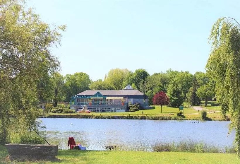 Hotelli Camping Le Val De Landrouet