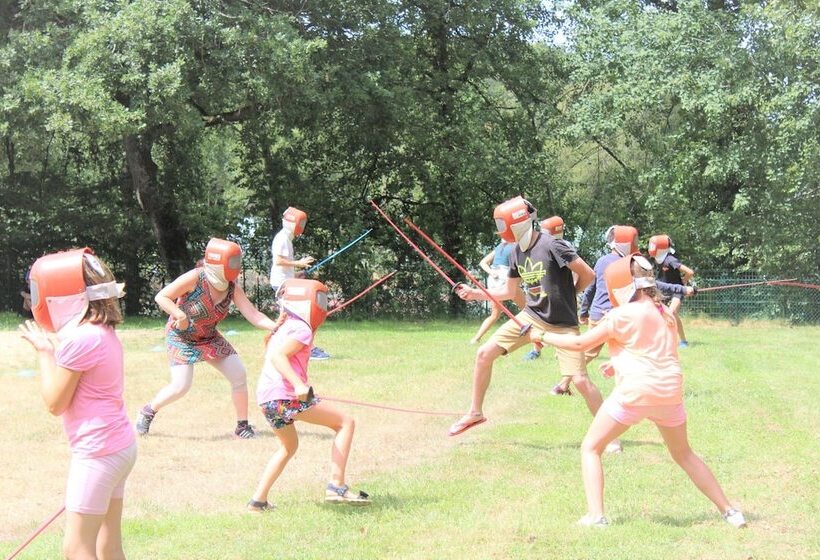 Отель Camping Le Val De Landrouet