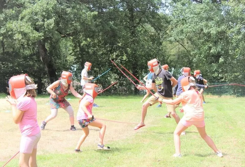 Hotelli Camping Le Val De Landrouet