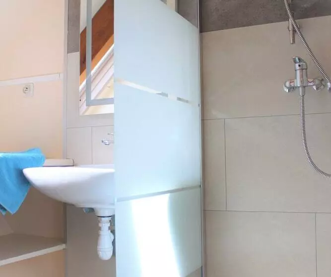 Hotelli Camping Le Val De Landrouet