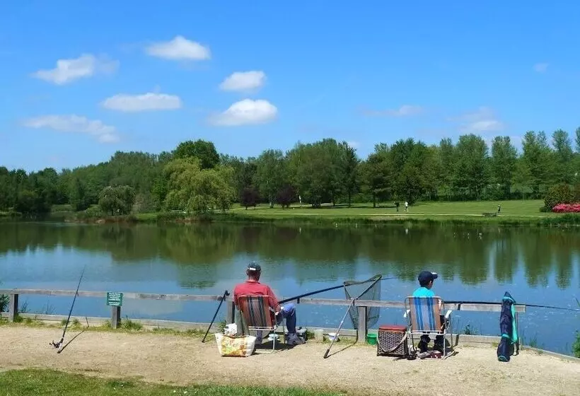 Hotelli Camping Le Val De Landrouet