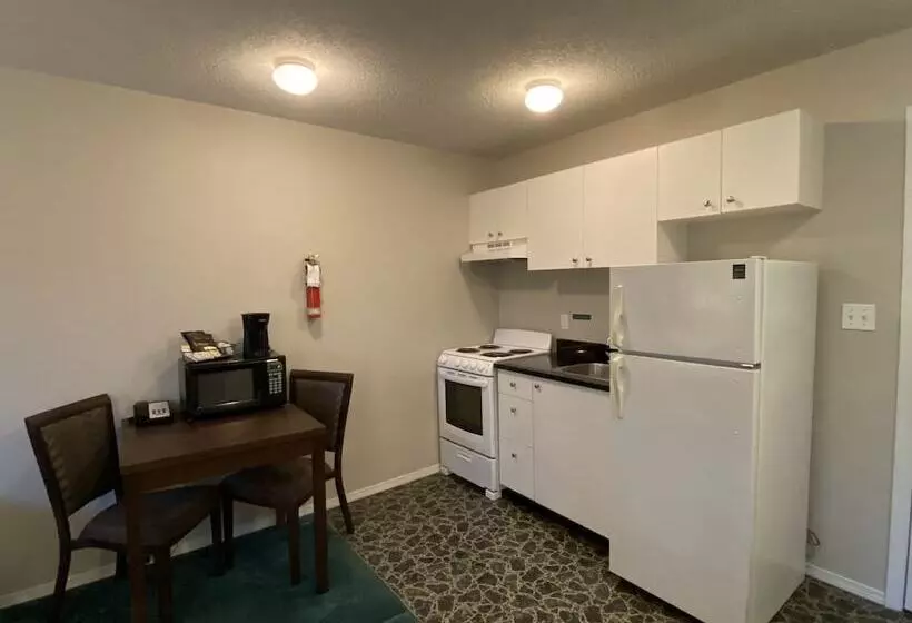 Hotelli Lake Cowichan Lodge