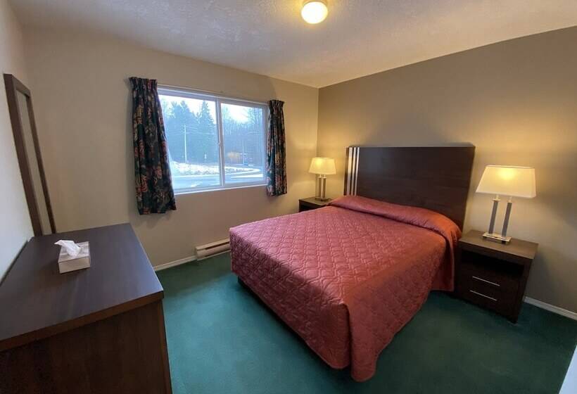 酒店 Lake Cowichan Lodge