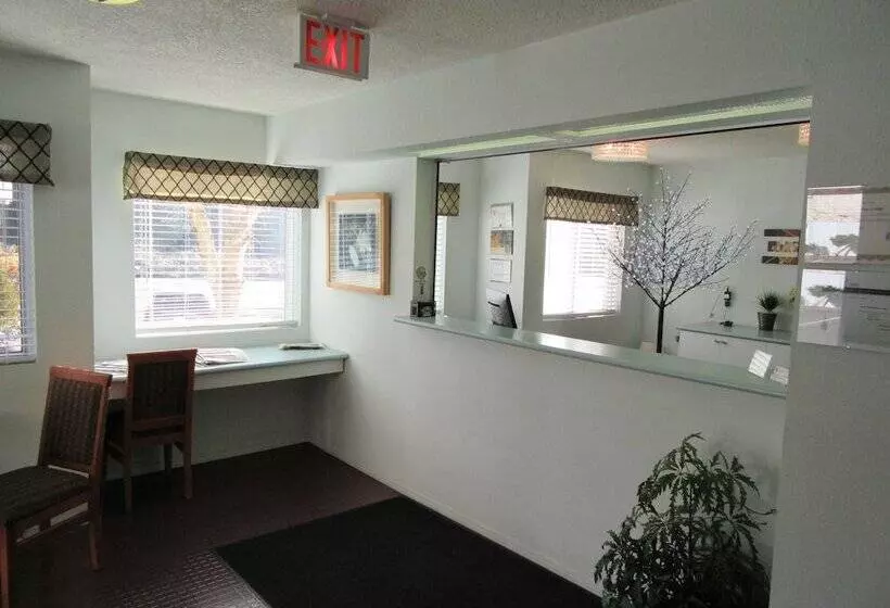 Hotelli Lake Cowichan Lodge