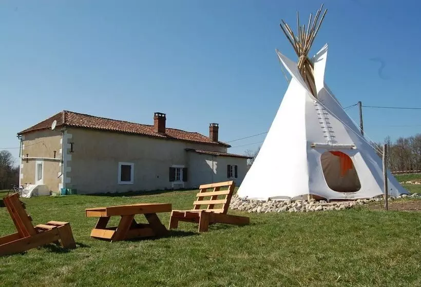 Hotel Les Tipis De Bayot