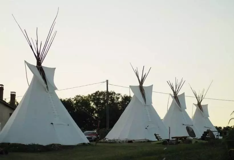 Hotel Les Tipis De Bayot