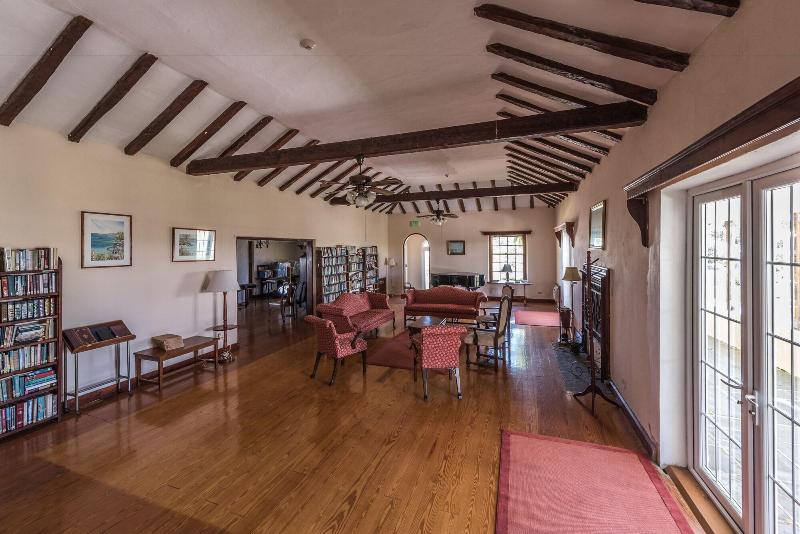 هتل Willowbank Resort