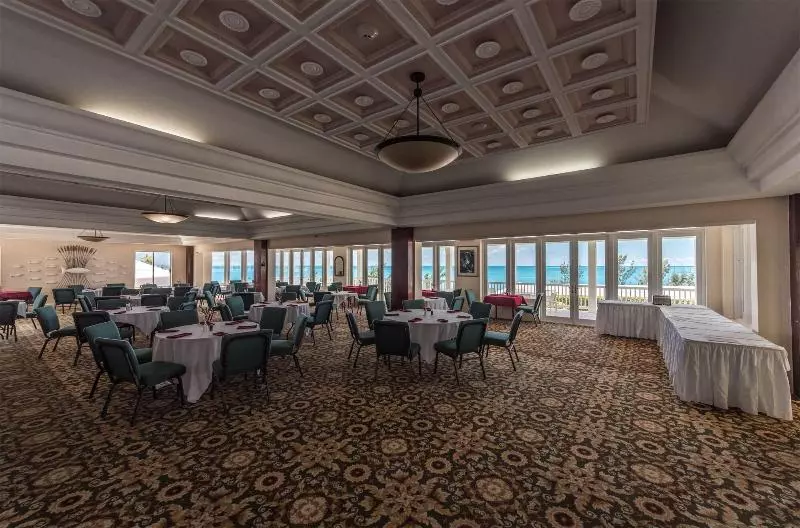 هتل Willowbank Resort