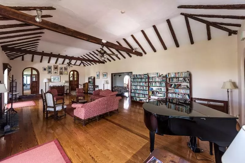 هتل Willowbank Resort